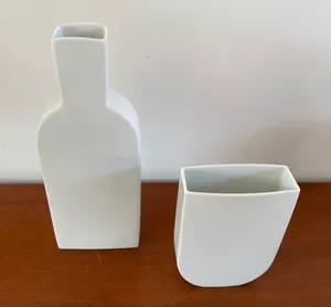 Rosamunde Nairac - Twee porseleinen design vazen voor Rosenthal kopen? Bied vanaf 80!