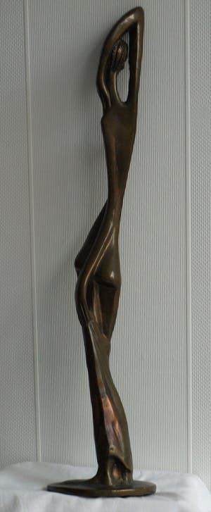 Brons (Onbekend) - Bronzen beeld , Naakte vrouw – gesigneerd ‘LM” – hoogte 46 cm. kopen? Bied vanaf 1!