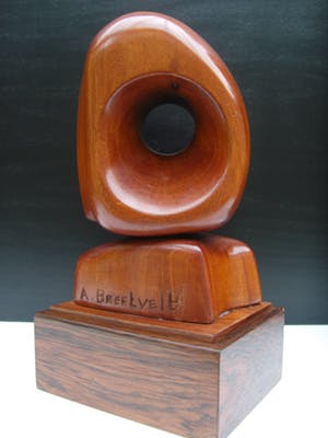 Dolf Breetvelt - Abstracte sculptuur in hout kopen? Bied vanaf 825!
