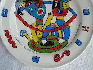Clemens Briels - Wandbord , Schaal , Friendship is the Vehicle… - Ø 37 cm - 1998 kopen? Bied vanaf 1!