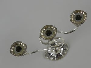 Curiosa - 2- armige verchroomde kandelaar kopen? Bied vanaf 1!