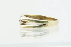 Vintage 14 krt gouden A-symmetrische solitair-ring - bicolor - 0.10ct briljant kopen? Bied vanaf 160!