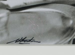 Nico Koster - Foto van John Lennon in het Hilton hotel - Ingelijst kopen? Bied vanaf 250!