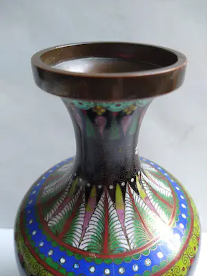 Niet of onleesbaar gesigneerd - Cloissonné schaal en vaas kopen? Bied vanaf 1!