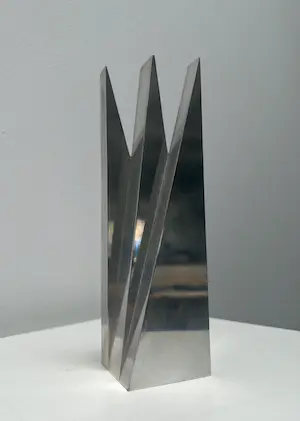 Niet of onleesbaar gesigneerd - Aluminium sculptuur | jaren '70 kopen? Bied vanaf 1!