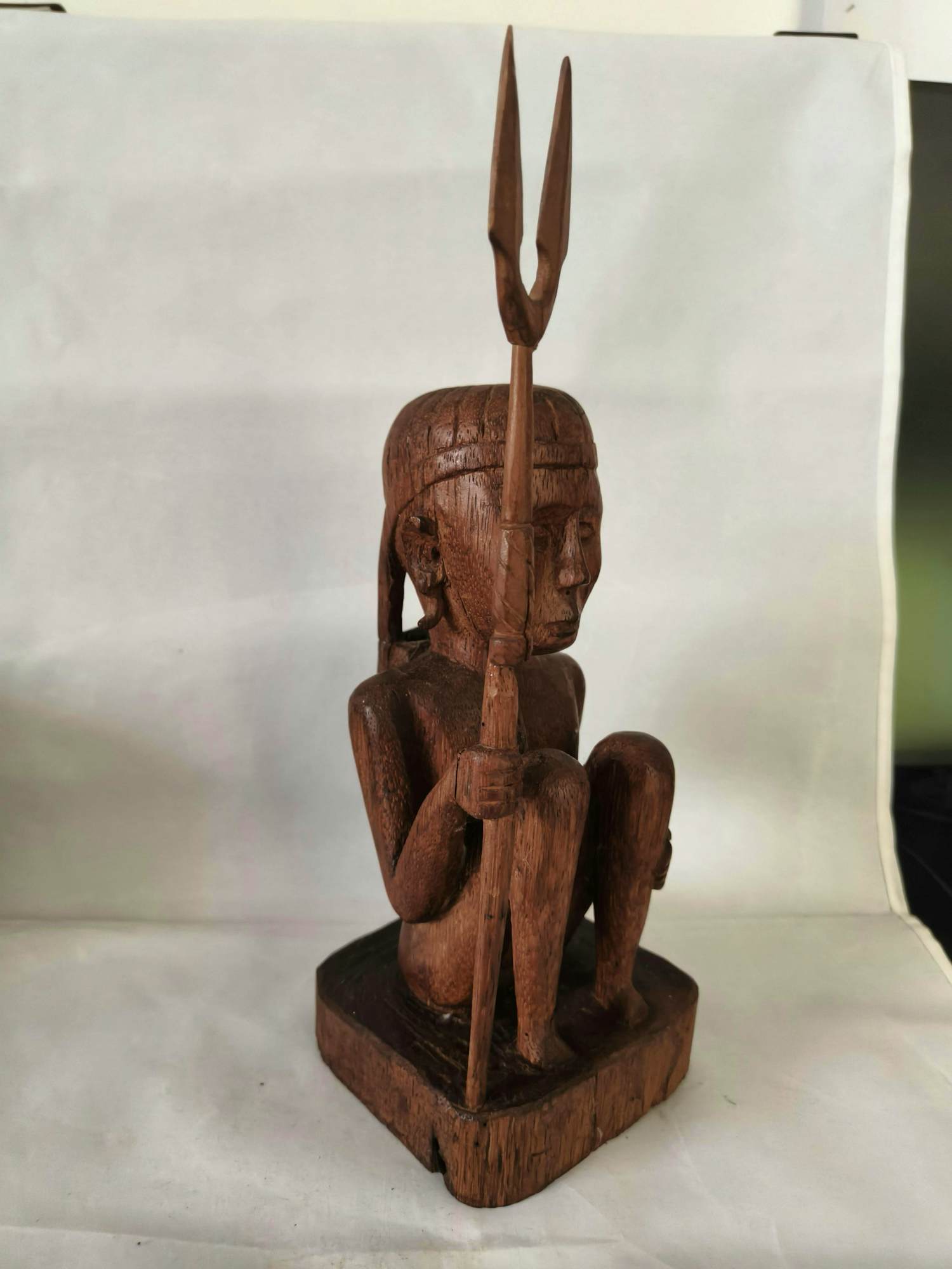 Onbekend - Houtsnijwerk Aziatisch, Indonesie, mogelijk Borneo kopen? Bied vanaf 20!