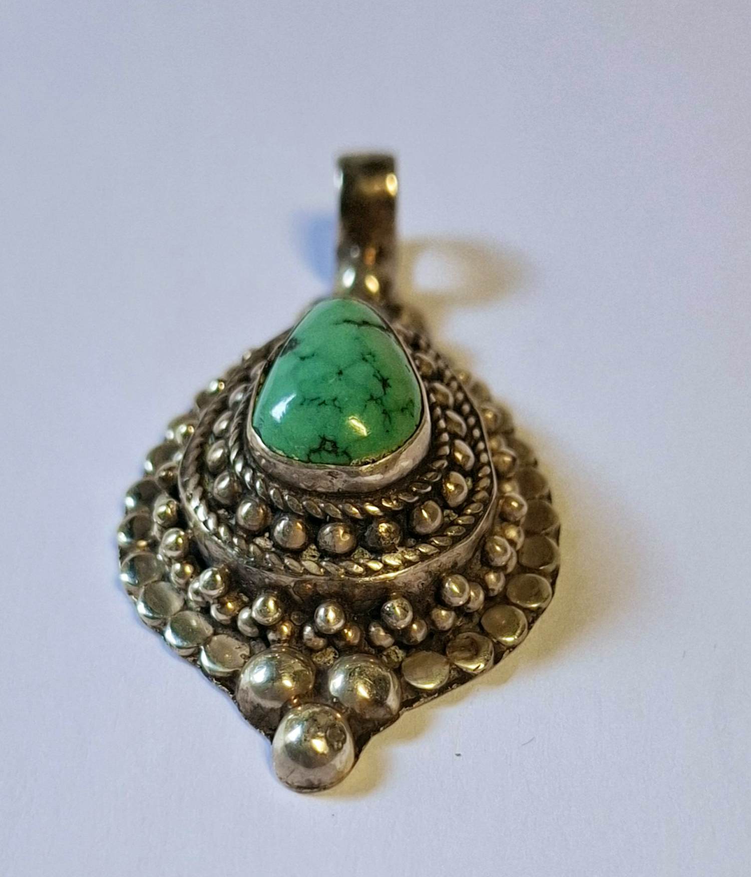 Meer dan 140 jaar Navajo hanger met Turquoise kopen? Bied vanaf 100!