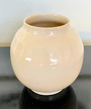 De Vier Paddestoelen - grote crèmekleurige vaas verkocht voor € 15!