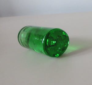 Niet of onleesbaar gesigneerd - Set van drie vintage groene ijsblok glazen kandelaars kopen? Bied vanaf 1!