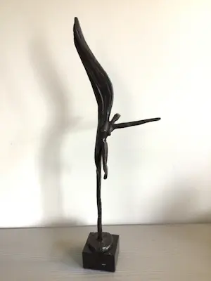 Klaas van den Berg - Zeldzaam sculptuur ( Titel onbekend). kopen? Bied vanaf 149!