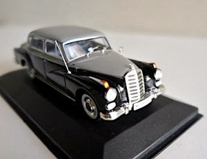 Curiosa - Whitebox -Model Mercedes in Vitrinebox +Mercedes Nummerpl.houder- PRIJS VERLAAGD kopen? Bied vanaf 39!