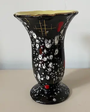 Carstens Tonnieshof - Vintage aardewerken vaasje kopen? Bied vanaf 1!