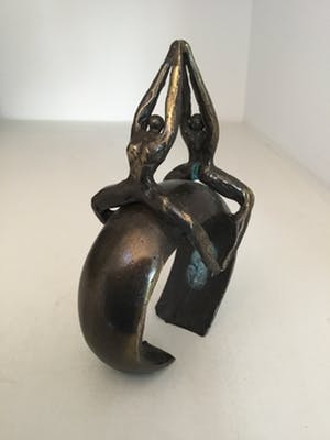 Corry Ammerlaan - Sculptuur “ Samen in balans “ kopen? Bied vanaf 30!