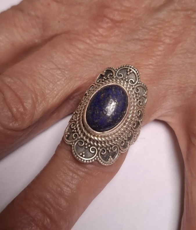 Nieuwe Handgemaakte grote zilveren ring met blauwe lapis lazuli steen. kopen? Bied vanaf 60!