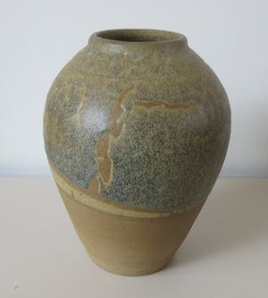 Niet of onleesbaar gesigneerd - Studio keramische vaas kopen? Bied vanaf 1!