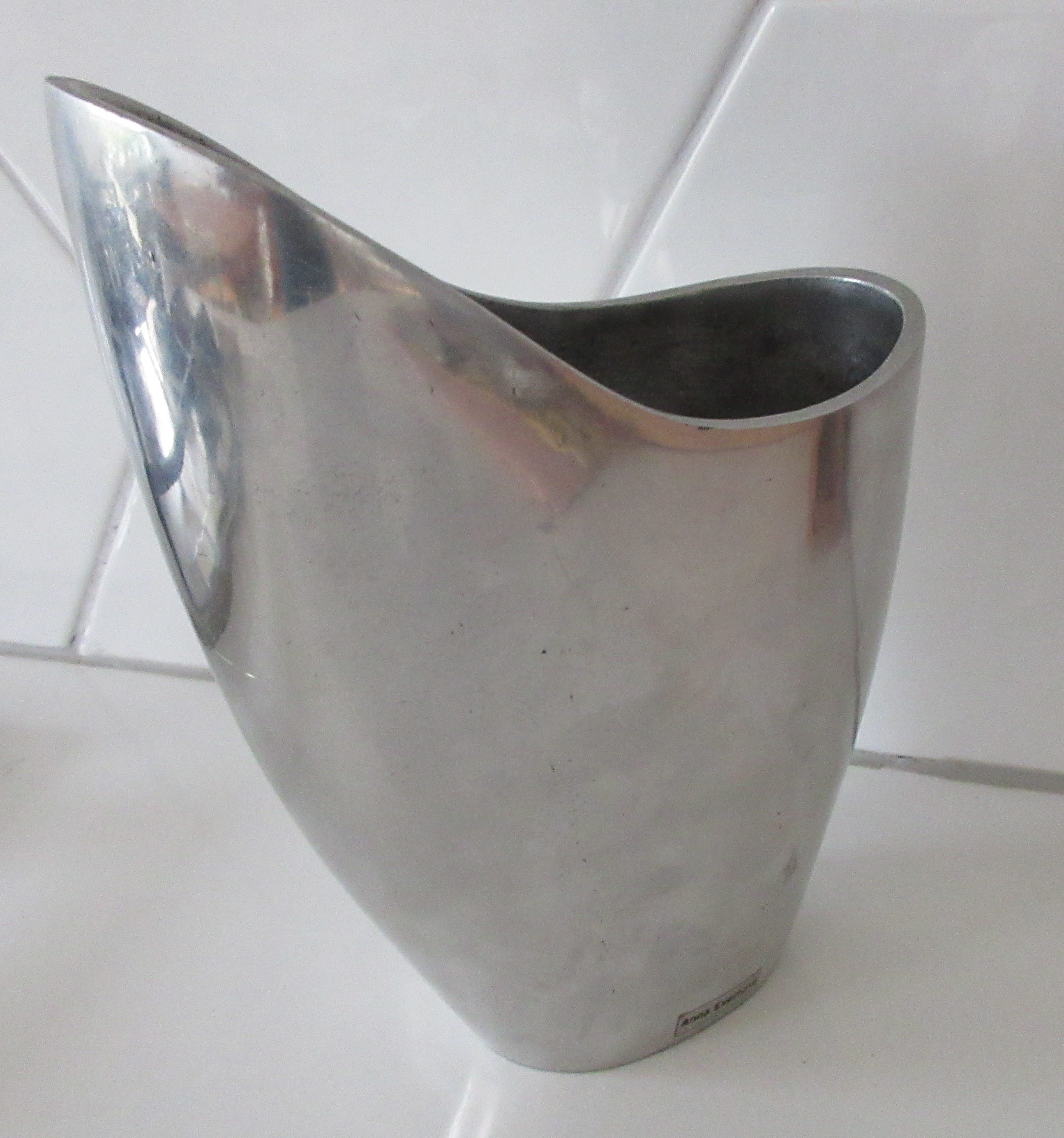 Anna Efverlund - Aluminium Design vaas kopen? Bied vanaf 25!