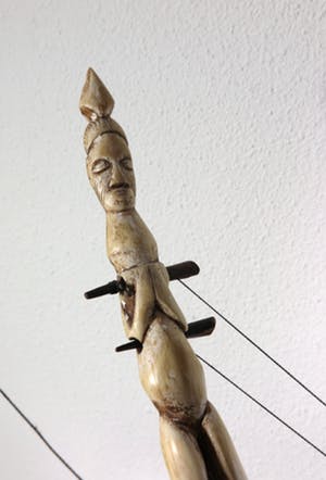 Teke - Leer en been, Harp kopen? Bied vanaf 350!