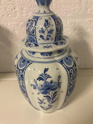 Buy Porceleyne Fles - Prachtige Delftsblauwe dekselvaas met initialen C.K. van Georg Conrad Kunz? Bid from 50!