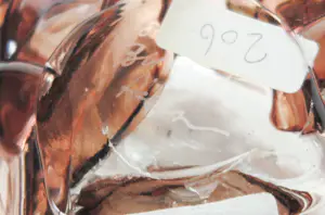 Bernard Heesen - de Oude Horn / Vaas met geornamenteerde bruine rand kopen? Bied vanaf 200!