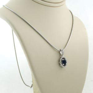 14K Goud - witgouden collier met hanger bezet met diamanten en saffier kopen? Bied vanaf 440!