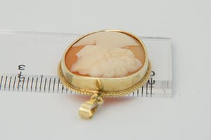 2293b - Antieke 14 karaat geel-gouden Camee hanger - dame en profil - gekeurd kopen? Bied vanaf 70!