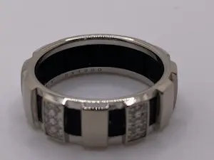 Chaumet 18 kt witgouden diamanten Class One band Ring kaufen? Bieten Sie von 1400!