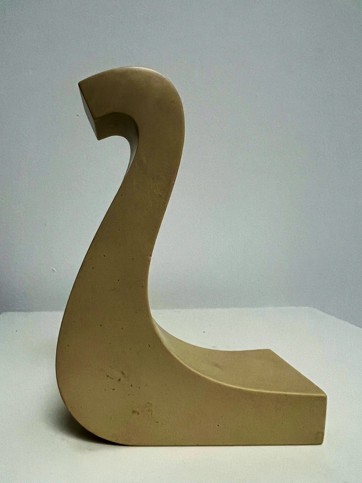 Hil Andringa - kunststof sculptuur | 'zonder titel' kopen? Bied vanaf 1!