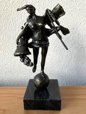 Brons (Onbekend) - Modern beeld " VROUWE FORTUNA " godin toeval of lot. kopen? Bied vanaf 45!