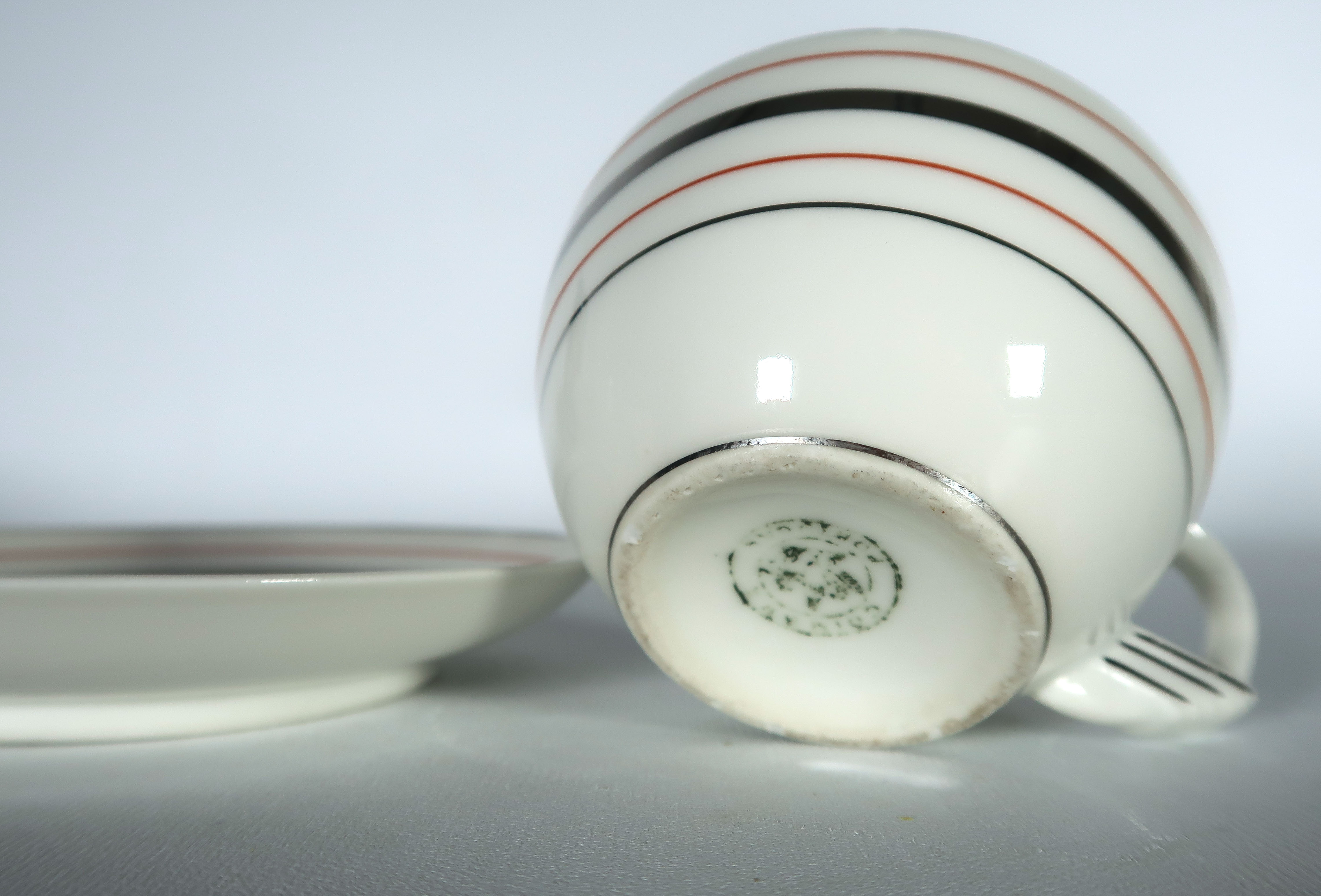 Niet of onleesbaar gesigneerd - Porselein, 14-delig Portugees servies kopen? Bied vanaf 1!