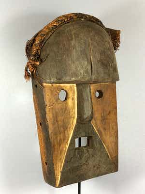 Dogon - Old Tribal Used African Aduma Mask - Gabon. verkocht voor € 45!