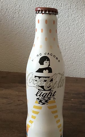 Marc Jacobs - En Karl Lagerfeld, 4 design Cola Light flessen, gesigneerd en ongeopend kopen? Bied vanaf 50!