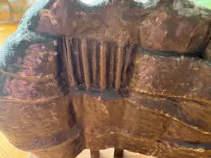 Judith Braun - Zeer fraai vormgegeven sculptuur van vijf mensfiguren die samen een muur vormen kopen? Bied vanaf 100!