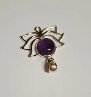 Lotus hanger gemaakt van 925 sterling zilver met een Amethist edelsteen. kopen? Bied vanaf 45!
