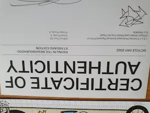 PEZ - Riding in the neighbourhood, standard white version kopen? Bied vanaf 125!