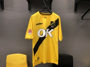 Curiosa - Swim to Fight Cancer wedstrijdshirt - Thom Haye kopen? Bied vanaf 50!