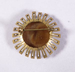 D.P.M. Gaillard - Zilveren Art Deco broche met steen + extra Deco Broche kopen? Bied vanaf 35!