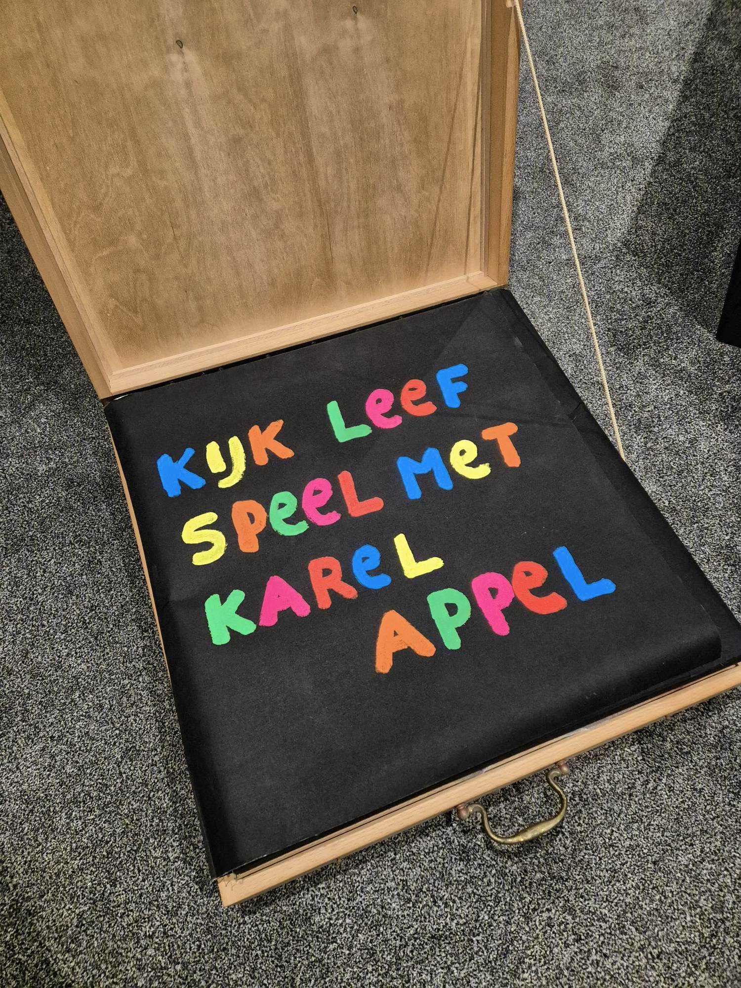 Karel Appel - Schilderskist compleet met beeld kopen? Bied vanaf 10000!