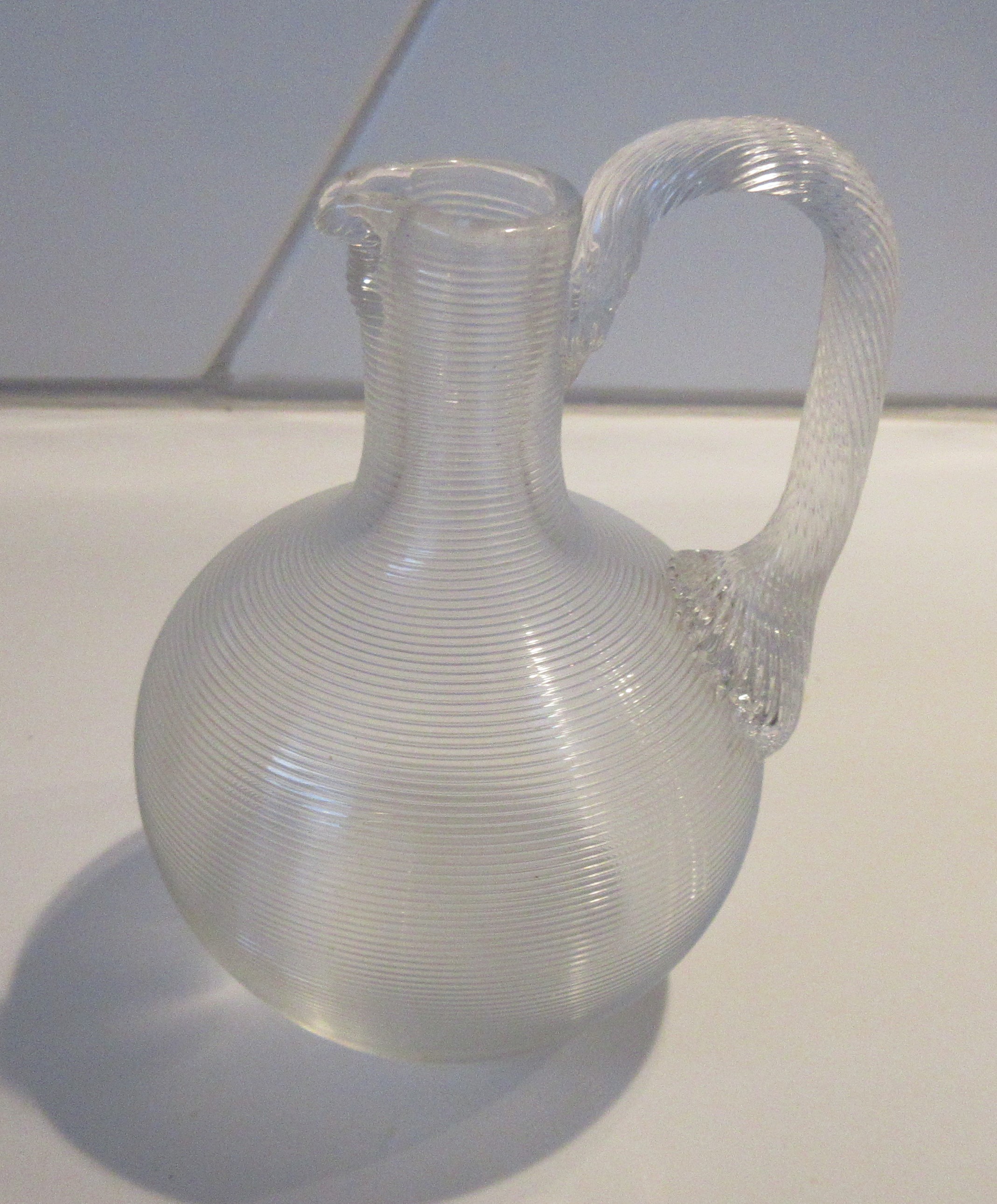 Niet of onleesbaar gesigneerd - Antiek eind 19e eeuwse Fries Draadglazen kruikje kopen? Bied vanaf 1!