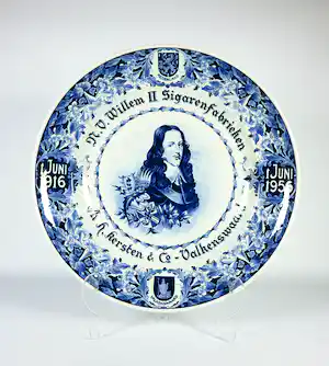 Kunstaardewerkfabriek Regina - Wandbord, Sigarenfabriek N.V. Willem II verkocht voor € 10!