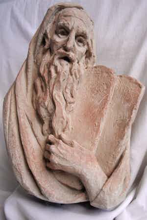 Niet of onleesbaar gesigneerd - Buste , aardewerk – Mozes en de tien geboden - gesigneerd - 1967 verkocht voor € 1!