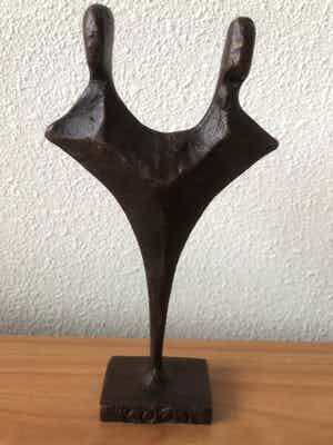 Jos Gielen - Schitterend beeld met de titel " EVENWICHT " verkocht voor € 35!