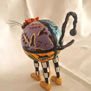 Thomas Hoffmann - Katzenfigur Norma mit Kugelbauch Tom`s Drag Collection handbemalt kopen? Bied vanaf 120!