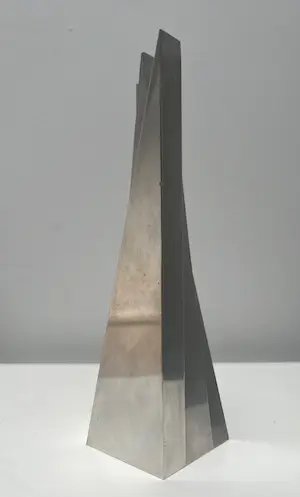Niet of onleesbaar gesigneerd - Aluminium sculptuur | jaren '70 kopen? Bied vanaf 1!