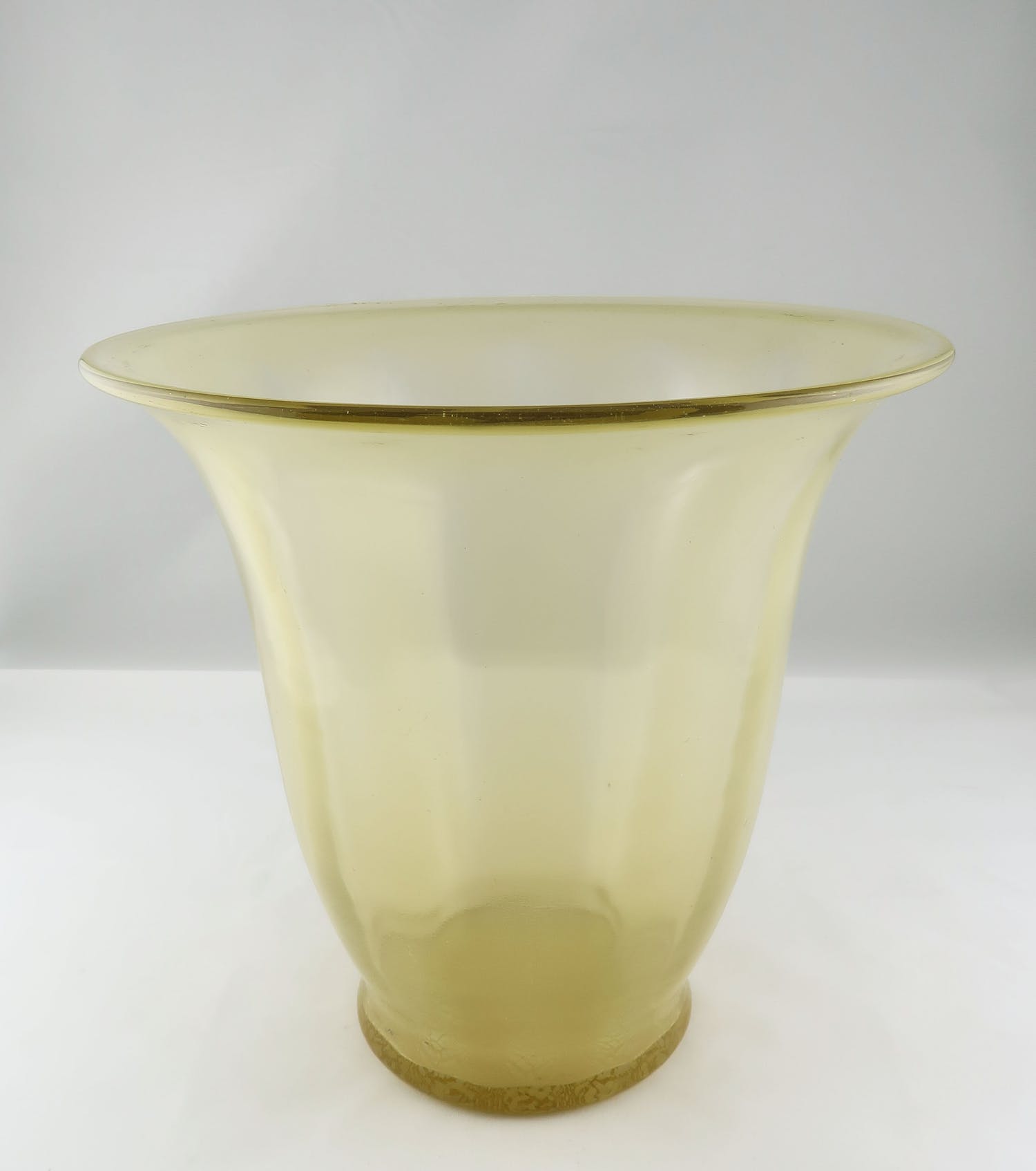 Andries Dirk Copier Glas, Amberkleurige optiekvaas met tincraquelé