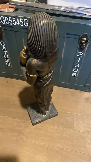 Niet of onleesbaar gesigneerd - egyptische beeld kopen? Bied vanaf 1!