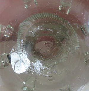 Niet of onleesbaar gesigneerd - Replica van 18e eeuwse Antieke glazen Bruidskaraf kopen? Bied vanaf 10!