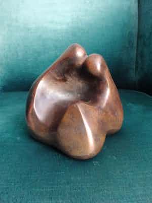 Yetty Elzas - Bronzen beeld gezin- Trigonaal verkocht voor € 240!