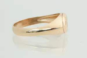 67 - Bijzondere 14 Krt rosé gouden ring met een diamanten "oog" (0.01ct) kopen? Bied vanaf 260!