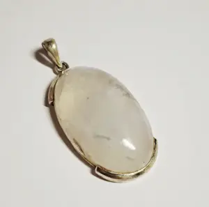 Nieuwe 925 zilveren hanger met prachtige regenboog maansteen kopen? Bied vanaf 70!