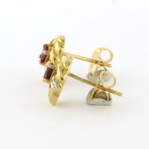 18k bicolor gouden oorbellen met robijn en diamant kopen? Bied vanaf 165!